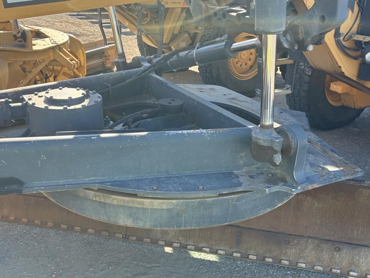 2008-deere-772d-image-11