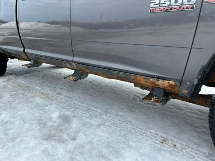 2014-ram-2500-hd-image-46