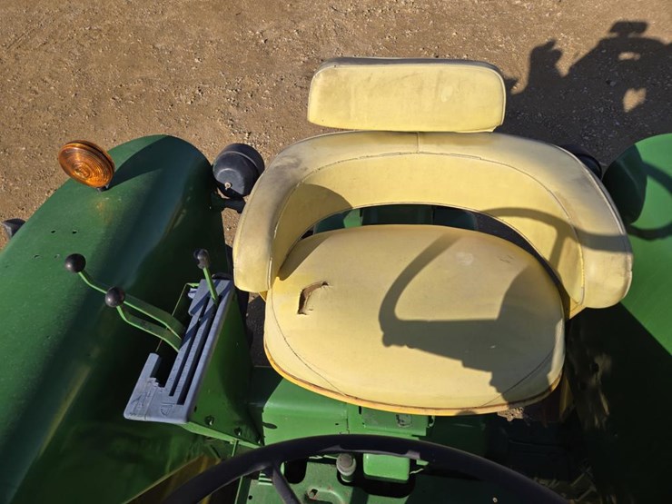 john-deere-4320-image-17