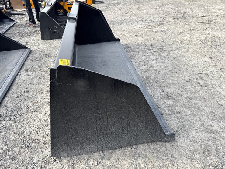 #2093-•-unused-84"-skid-steer-snow/litter-bucket-inv#-42347-image-7
