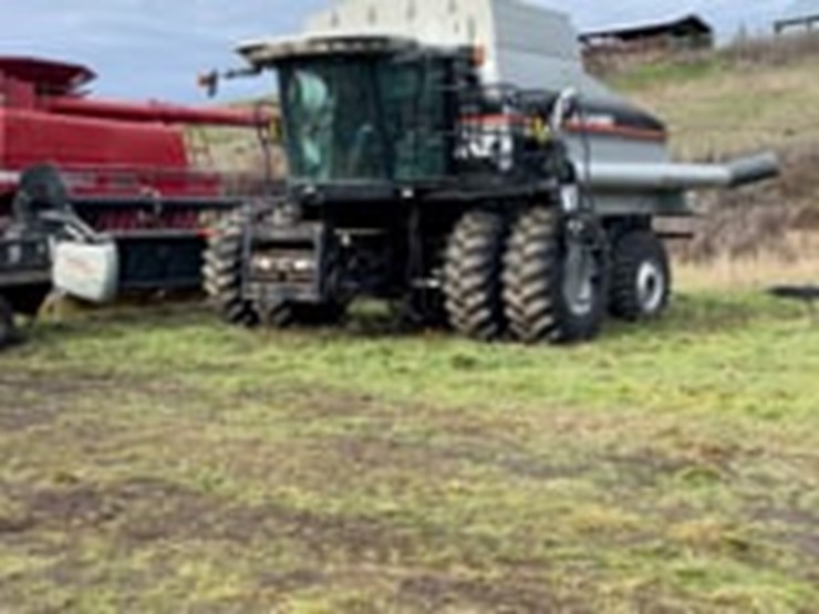 2005-gleaner-r75-image-21