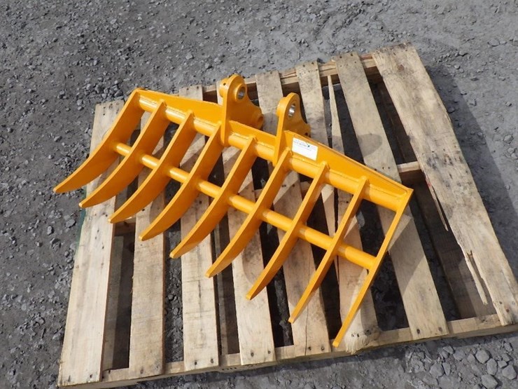 caterpillar-303-image-1