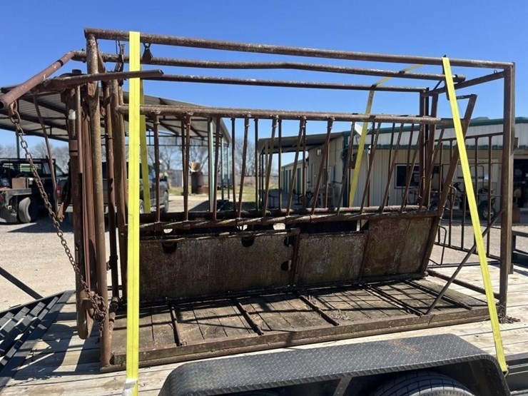 l1---squeeze-chute-image-2