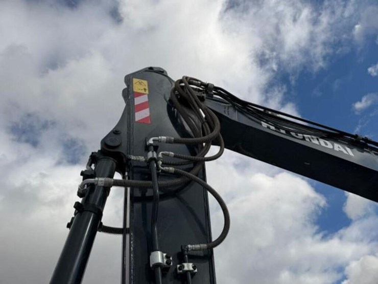 2023-hyundai-hx130a-lcr-image-43