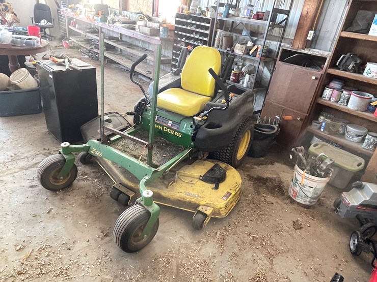 john-deere-la-image-1