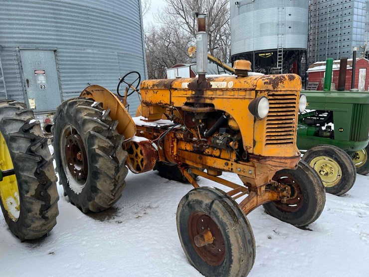 minneapolis-moline-tractor-image-14