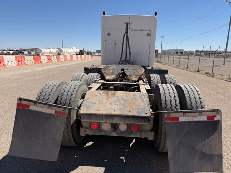 2015-kenworth-t800-image-5