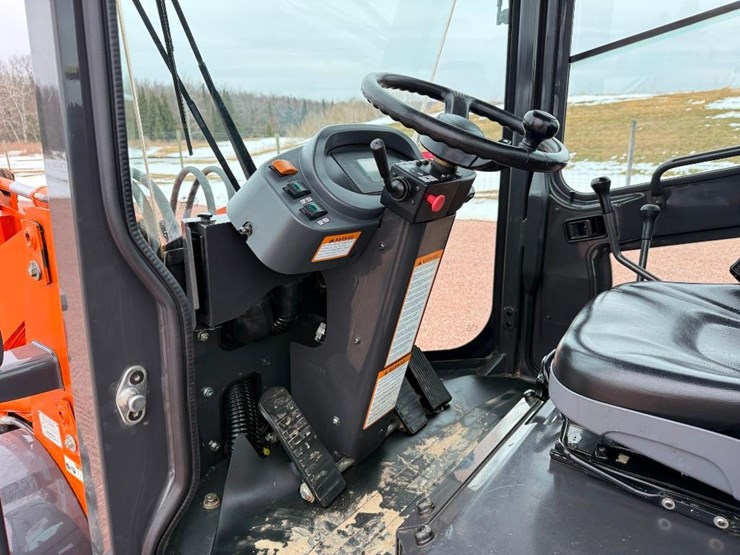 2021-hitachi-zw50-5b-image-45