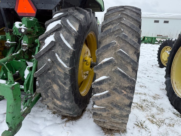 john-deere-4650-image-22