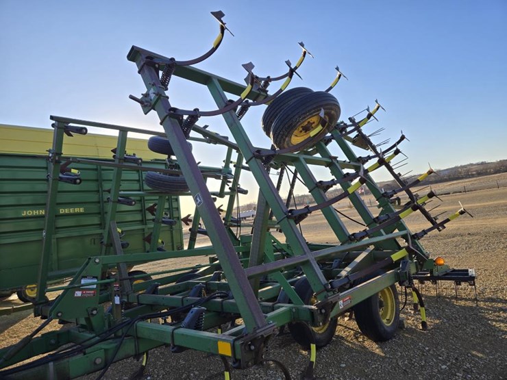 33-john-deere-33-image-5