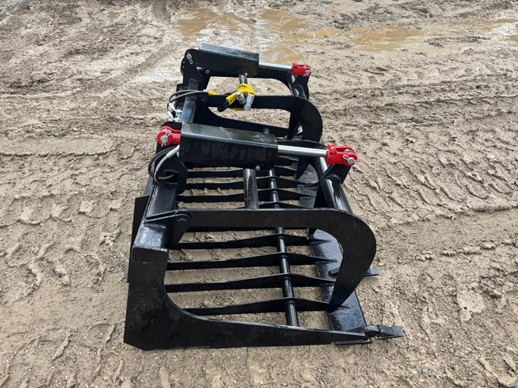 wildcat-72"-skid-steer-skeleton-grapple-with-teeth-image-4