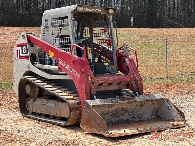 2019-takeuchi-tl8-image-1