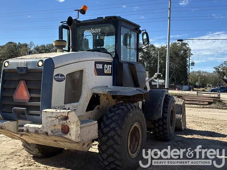 2015-caterpillar-938k-image-3