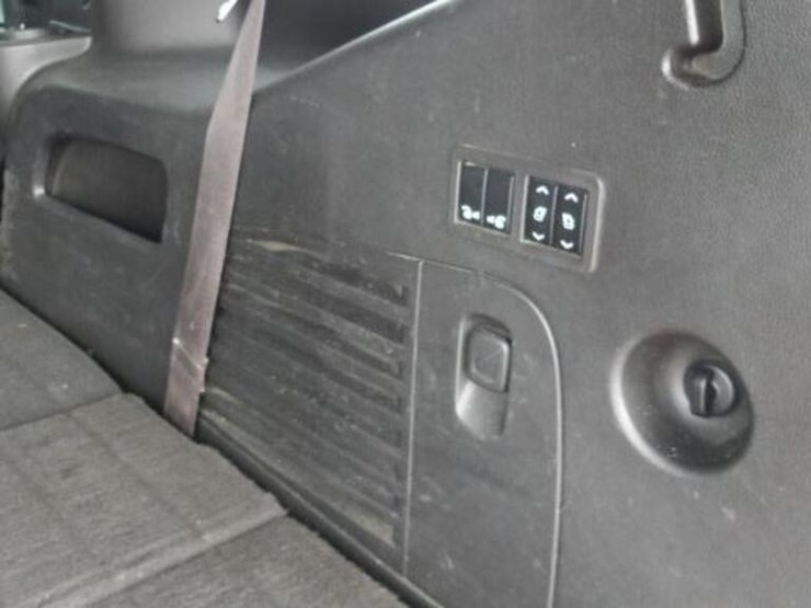 2016-gmc-yukon-denali-image-59