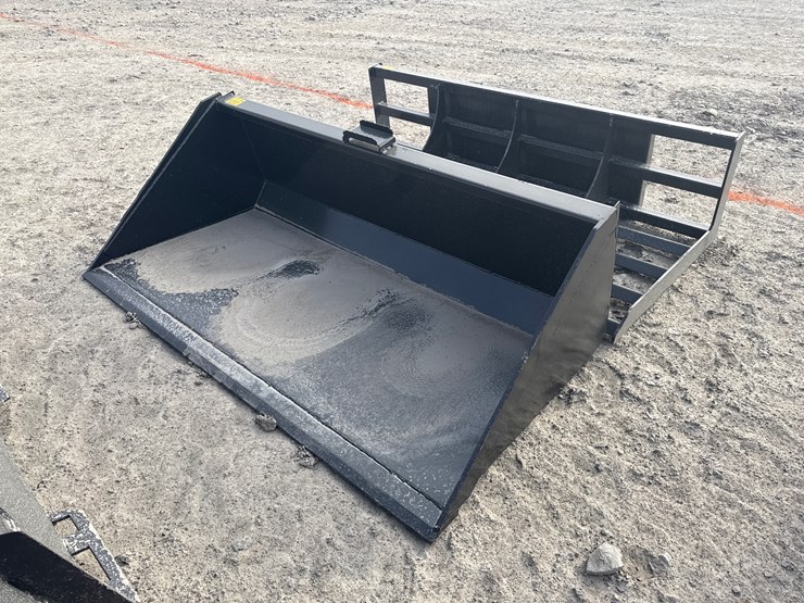 #2098-•-unused-66"-skid-steer-bucket-w/blade-inv#-42350-image-2