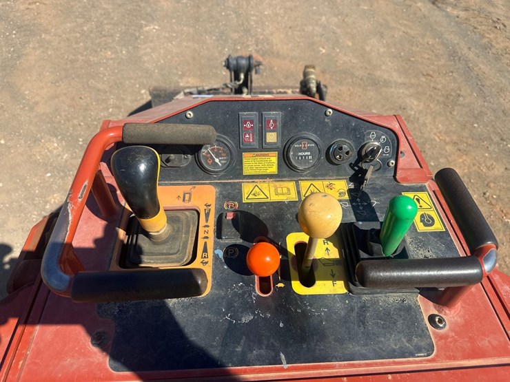 2021-ditch-witch-sk800-image-16