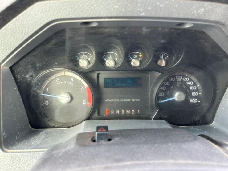 2015-ford-f550-xl-image-13