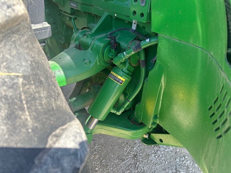 2016-john-deere-8320r-image-23