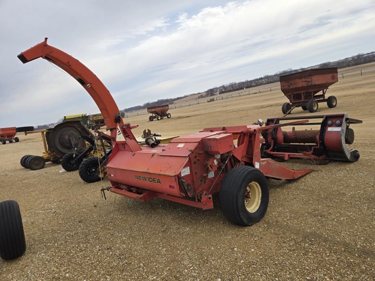 #7939-•-new-idea-pull-type-chopper-w/-2-row-30"-corn-head-image-11