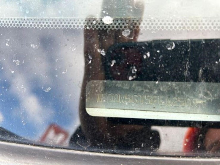 2015-ford-f550-xl-image-10