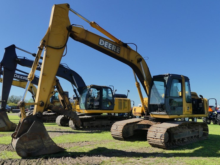 2006-deere-160c-lc-image-2