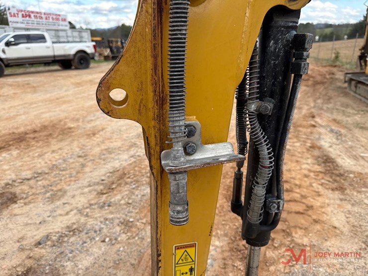 2024-caterpillar-301.7-image-10