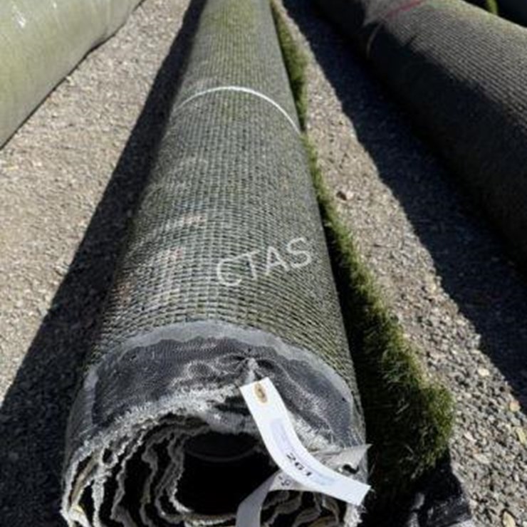 #261 • 15' Roll Of Turf - I-50