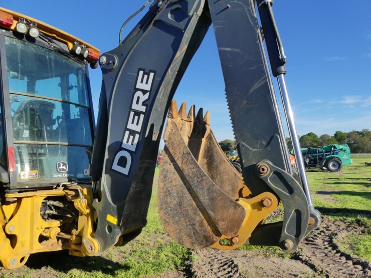 2016-deere-310l-image-5