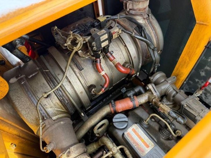 2023-hyundai-hx130a-lcr-image-29