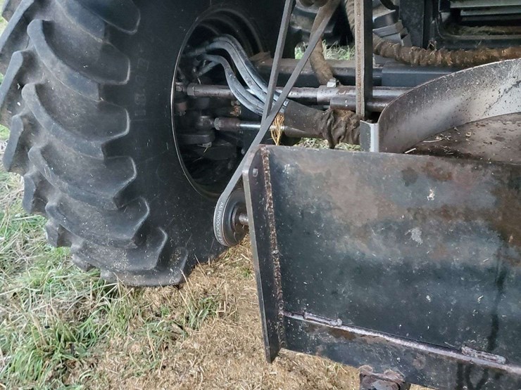 2005-gleaner-r75-image-8