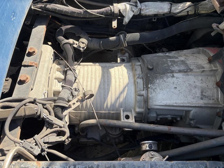 2010-autocar-xpeditor-image-10