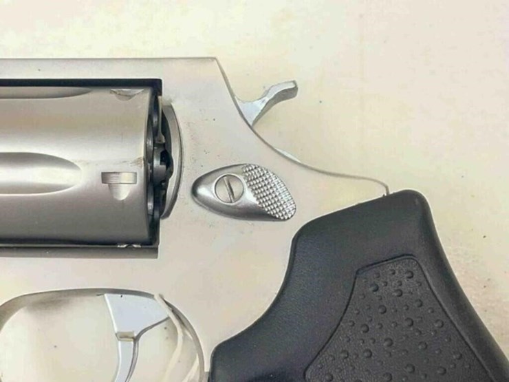 taurus-revolver-image-4