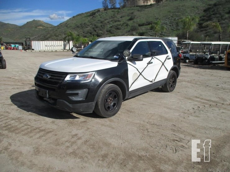 2018-ford-explorer-image-1