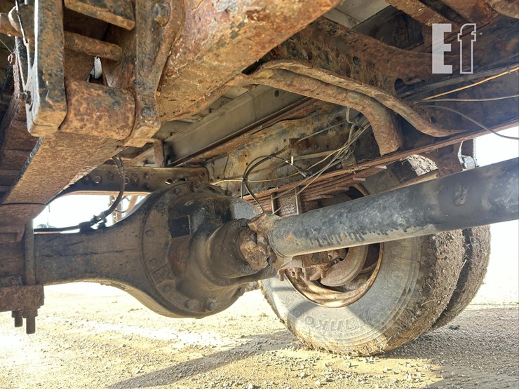 2002-international-4700-image-12