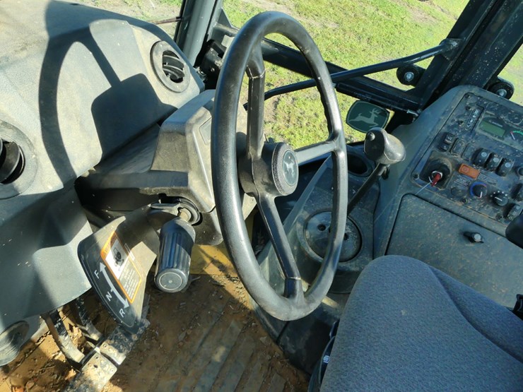 2016-deere-310l-image-19