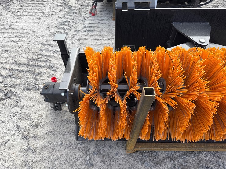 #2068-•-unused-giyi-gyse61-skid-steer-sweeper-bdqsj260220-inv#-41995-image-8