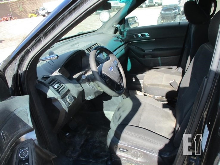 2018-ford-explorer-image-7