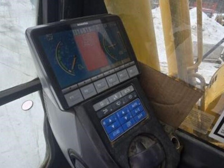 2007-komatsu-pc270-lc-8-image-41