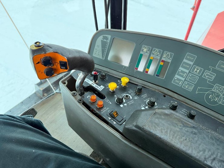 massey-ferguson-8780-image-70