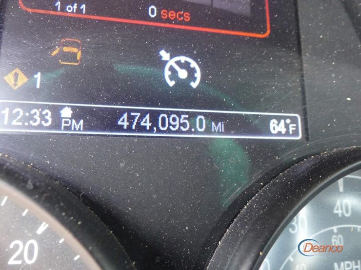 2017-peterbilt-567-image-19