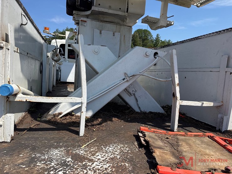 2011-international-7400-image-16