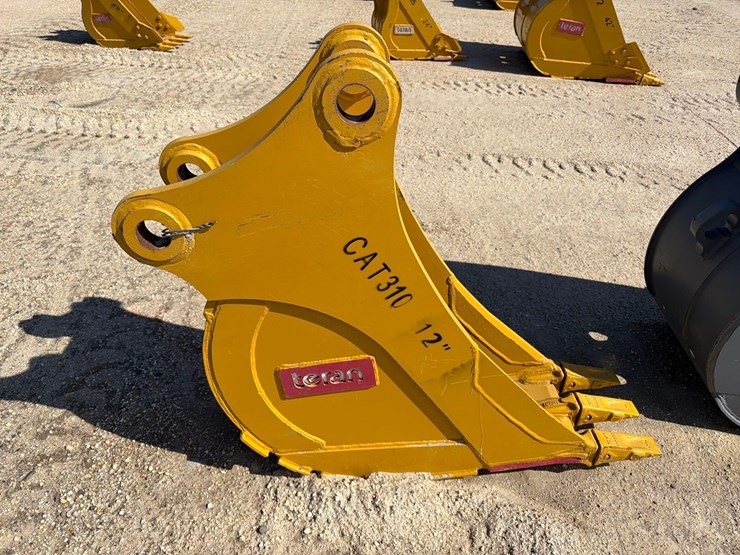 caterpillar-310-image-2