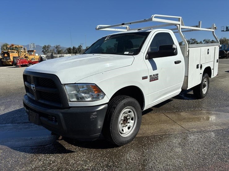 2016-ram-2500-hd-image-1