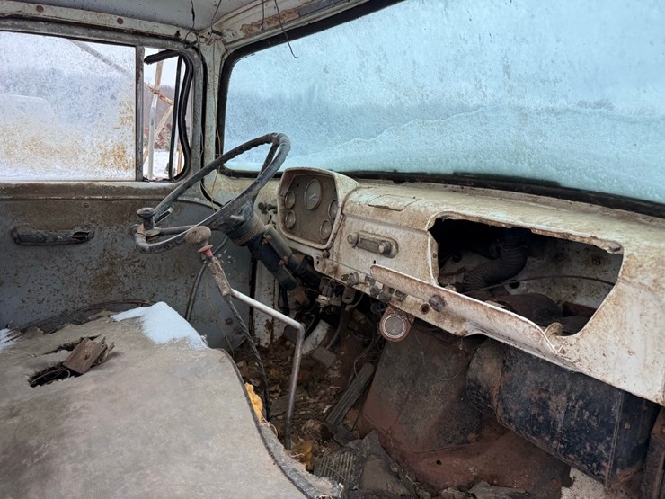 1965-dodge-600-image-22