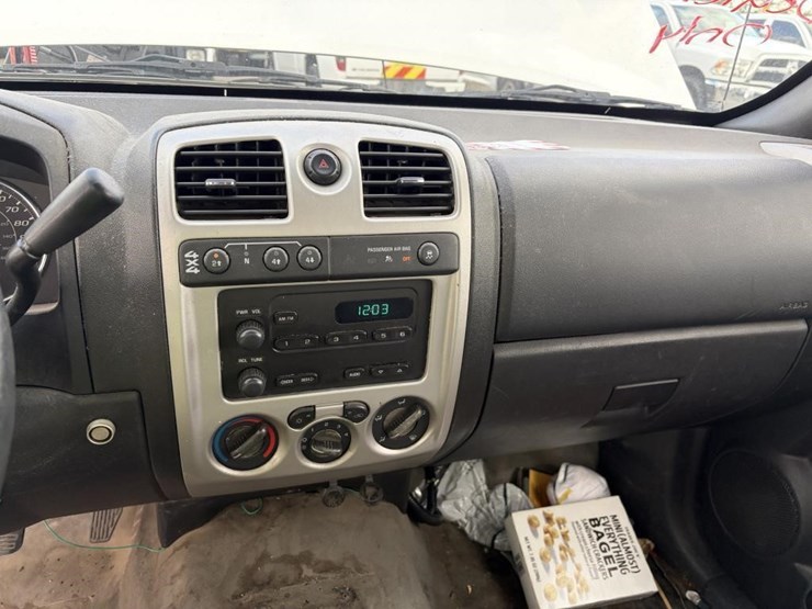 2009-chevrolet-colorado-image-16