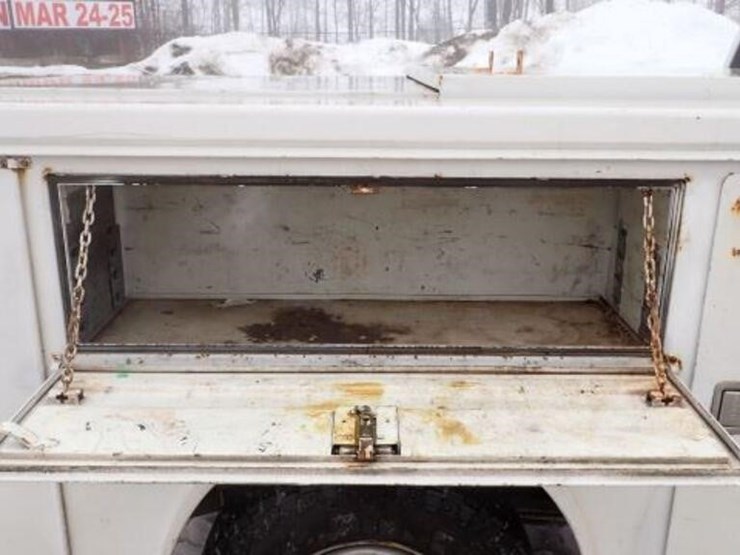 2010-ford-f250-image-32