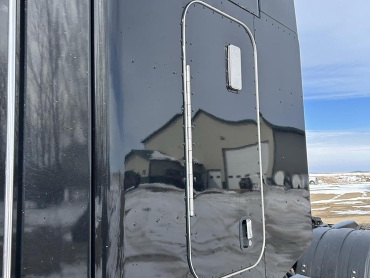 2012-peterbilt-386-image-9