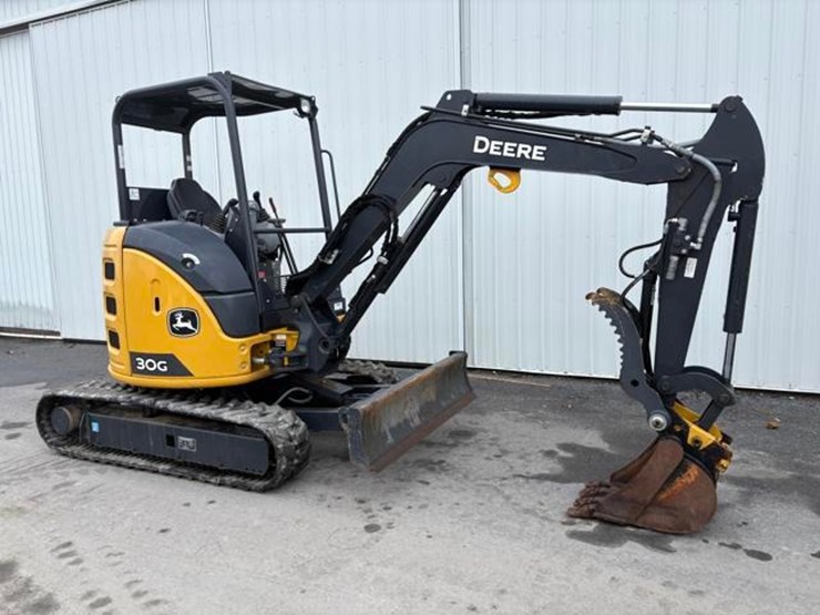 2023-deere-30g-image-3