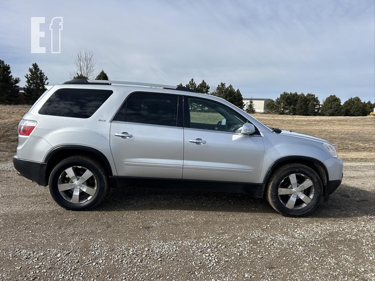 2012-gmc-acadia-image-4