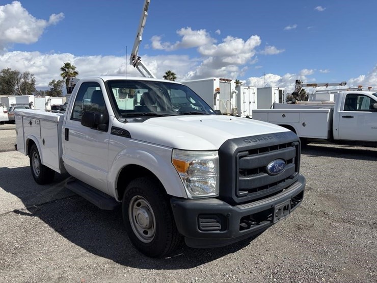 2013-ford-f250-sd-image-2